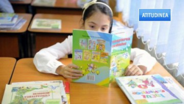 Statul îşi bate joc de copii: elevii din Constanţa nu au primit nici manualele plătite care le asigură învăţământul „gratuit”